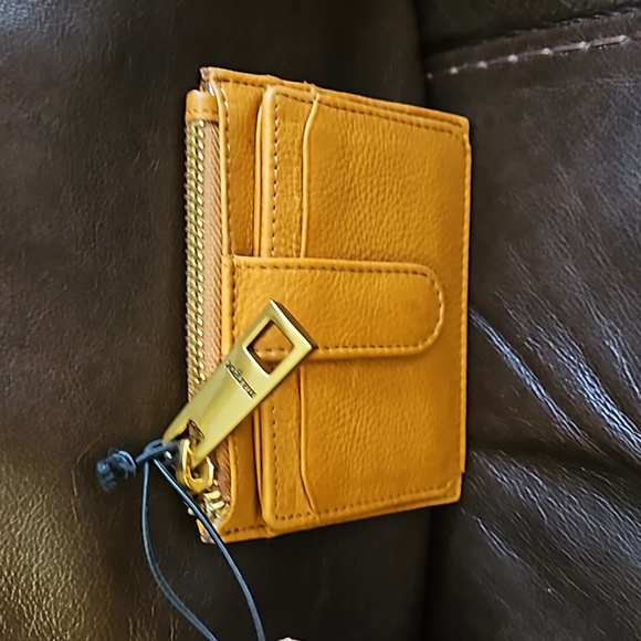 Margot New York NWT leather Betty zip card case - Picture 2 of 4